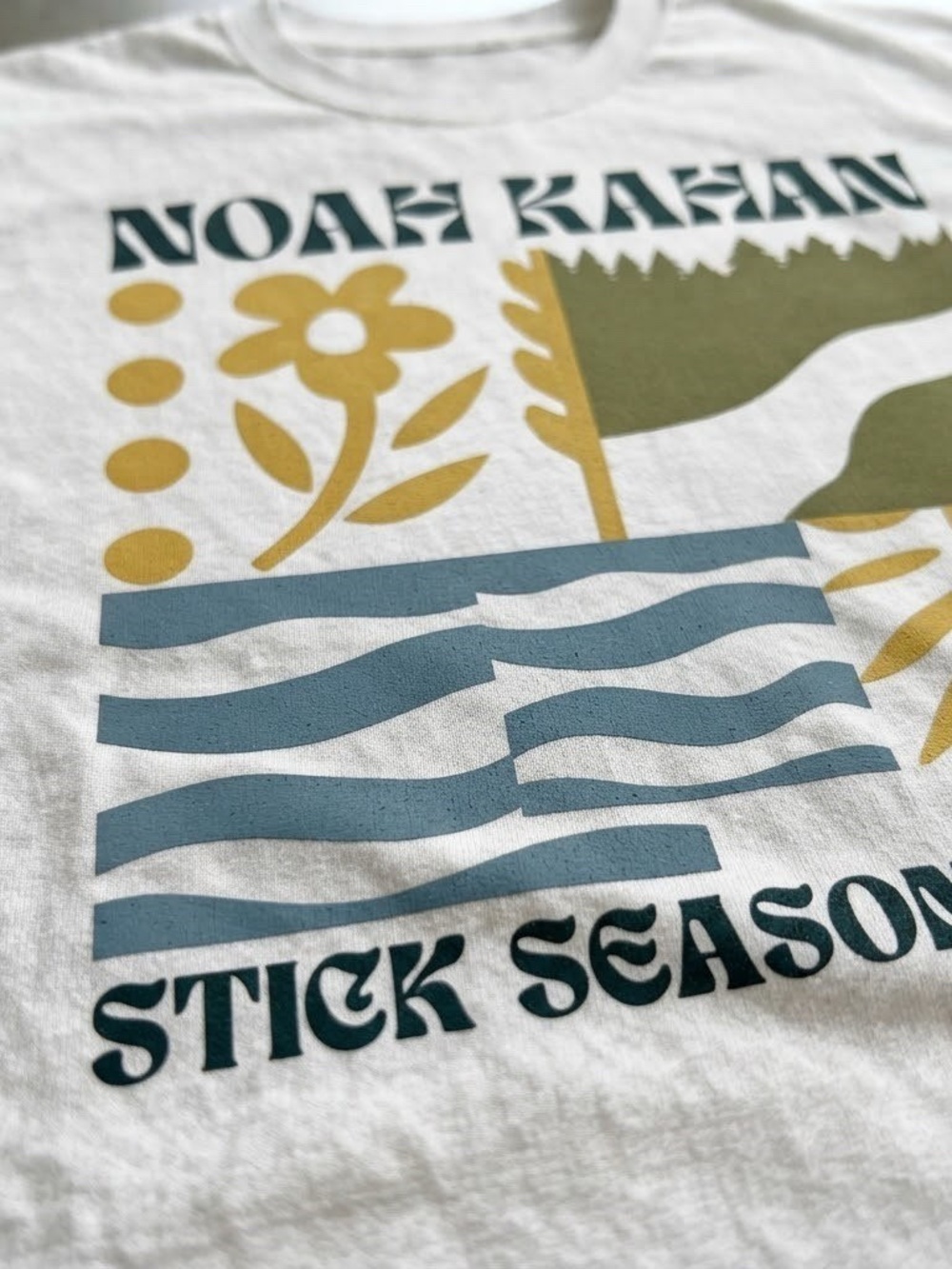 Noah Kahan "Stick Season Tour" Casual Graphic Tee - Picture 2 of 2